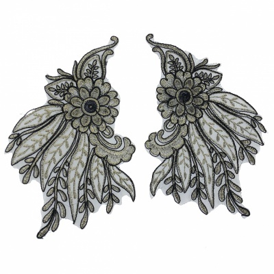 Par de Aplicações Bordadas com Cordão e Lurex sobre Base de Organza 27cm x 17cm