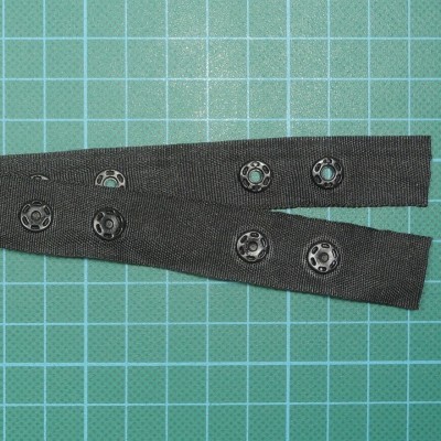 Fita de 1,7cm com Molas de Pressão 8mm Plásticas em grupos de Duas