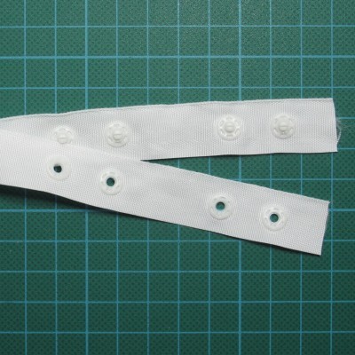 Fita de 1,7cm com Molas de Pressão 8mm Plásticas em grupos de Duas