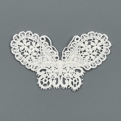 Borboleta Rendada 7,3cm x 11,4cm