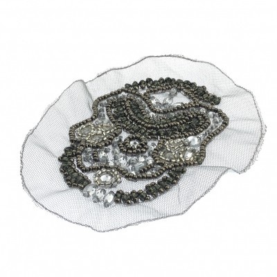 Aplicação com Missangas, Vidrilhos, Pedras cosidas