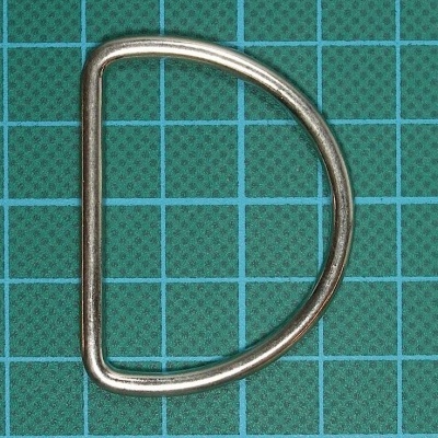 Argola Meia Lua Metálica 4cm