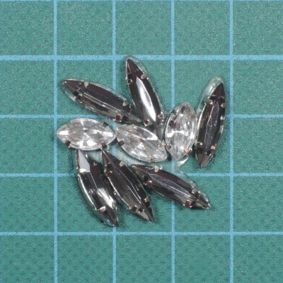 Aplicação Base Cola com Pedras 2,7x3cm