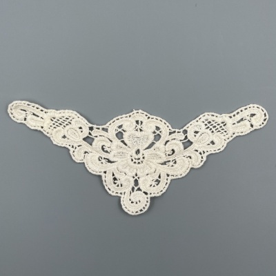 Aplicação Rendada 14cm x 17,5cm