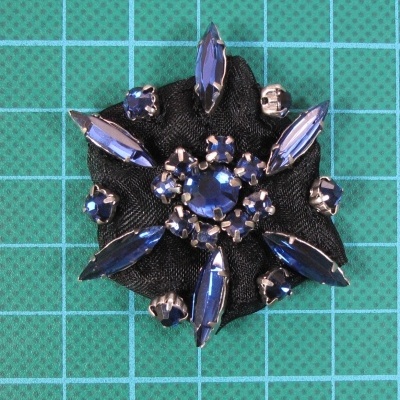 Aplicação Base Organza com Pedras Resina 4,9cm