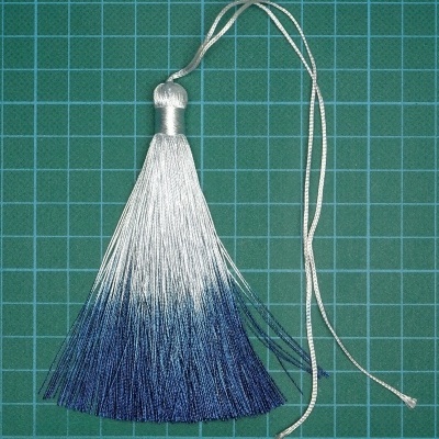 Borla com Ponta Tingida 10,5cm com 14cm de Fio