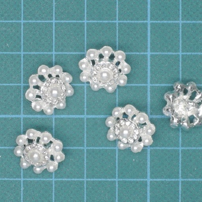 Botão de Pé Metálico com Pérolas e Pedras 16mm