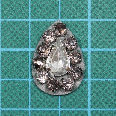 Aplicação Base Feltro Termocolante com Pedras 25x15mm