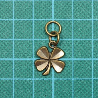 Penduro Trevo 16mm com duas Argolas