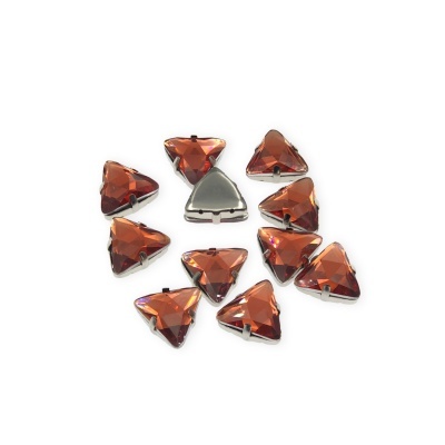 Pedra Triangular 18mm com Base Metálica e Garras