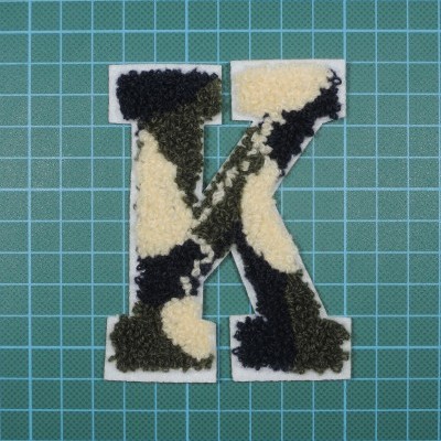 Emblema Letra K 10cm x 8cm Bordada ponto Argola sobre Feltro