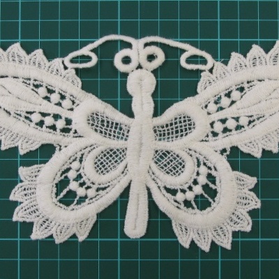 Borboleta Rendada 10,9cm x 20,7cm