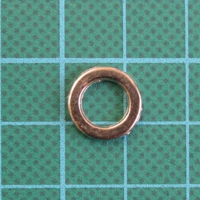 Argola Achatada 1,2cm com interior de 0,7cm