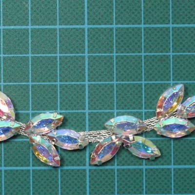 Meio Colar com Pedras Gota