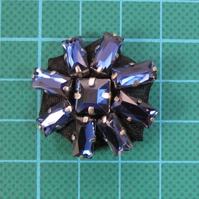 Aplicação Base Organza com Pedras Resina 3,2cm