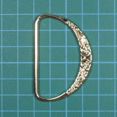 Argola Meia Lua Metálica 4,8cm com Textura