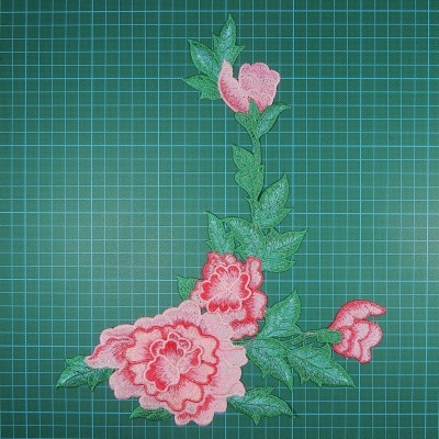 Flor 3D Bordada 34cm x 17,3cm