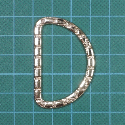 Argola Meia Lua Metálica 4cm com Textura