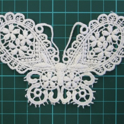 Borboleta Rendada 7,3cm x 11,4cm