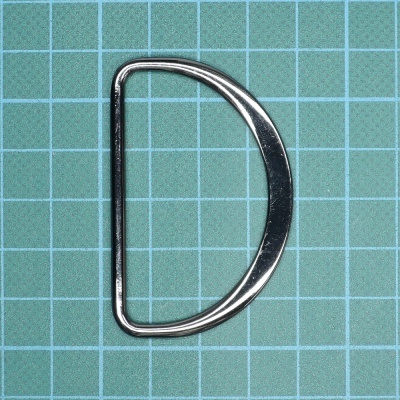 Argola Meia Lua Metálica Achatada 5cm