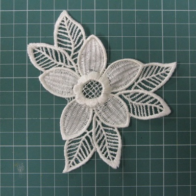 Flor Rendada 12cm x 11cm