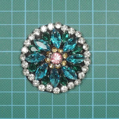 Aplicação Redonda 5cm Base Feltro com Pedras Cosidas