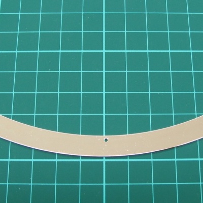 Chapa Metálica Curva c/Furos 9mm