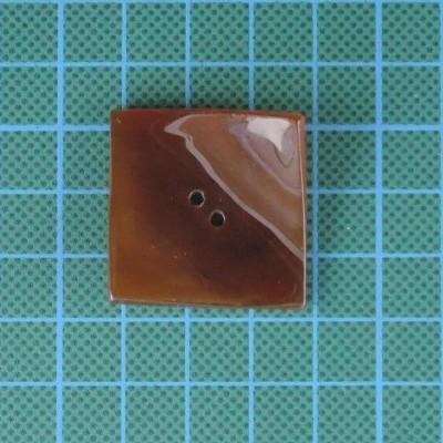 Botão 2 Furos 3,1cm Castanho