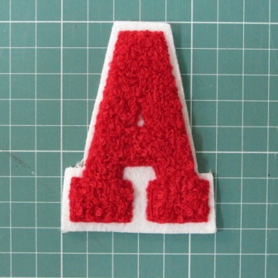 Emblema Letra A 8cm x 6cm Bordado com ponto Argola sobre Feltro