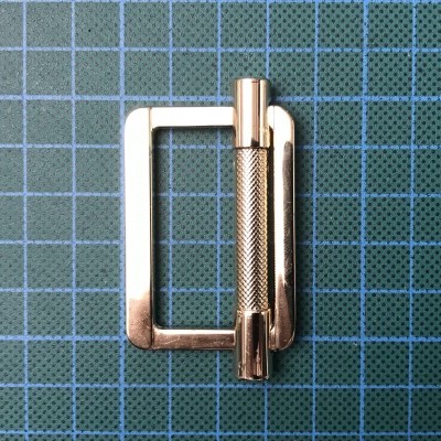 Passador Metálico com Barra Móvel 4cm