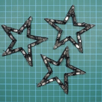 Aplicação Estrela 8cm Base Feltro com Cola e pedras Cosidas