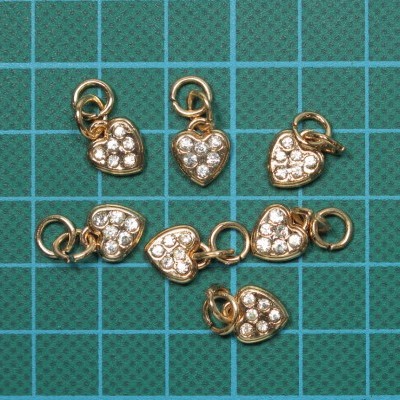 Penduro Coração 10mm com Brilhantes