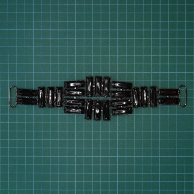 Aplicação Metálica 20cm com Pedras Rectangulares