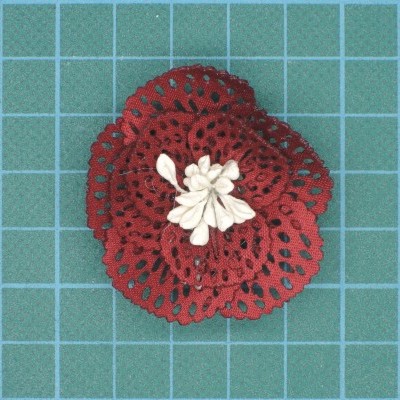 Flor Tecido Perfurado 4,8cm Vinho