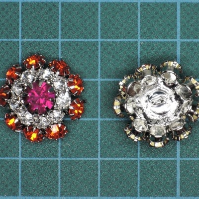 Botão de Pé Metálico com Pedras 22mm