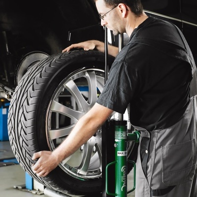 COMPAC - ELEVADOR DE RODAS