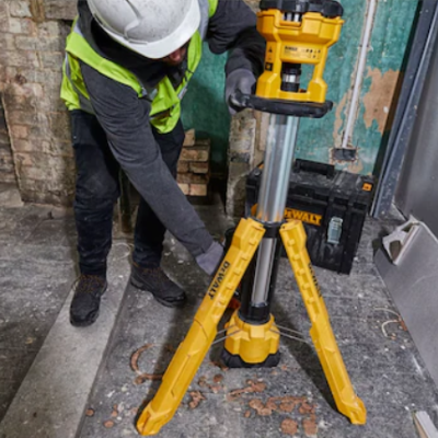 Lanterna LED com tripé XR 18V