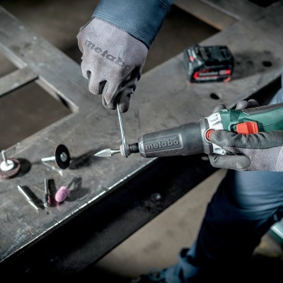 Retificadora direita sem fio GVB 18 LTX BL 11-28