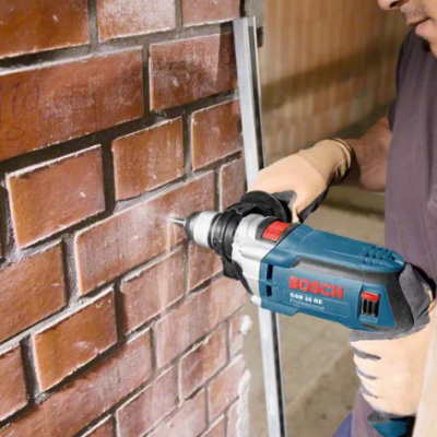 Berbequim com percussão GSB 16 RE Professional