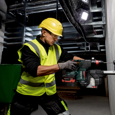 Martelo rotativo sem fio KH 18 LTX BL 24