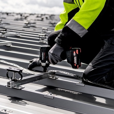 Aparafusadora de percussão sem fio SSW 18 LT 300 BL