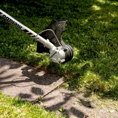 Aparador de relva sem fio RTD 18 LTX BL 30