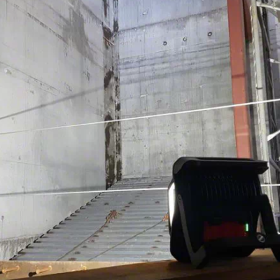 Projetor luz LED sem fio GLI 18V-4000 C PROFESSIONAL