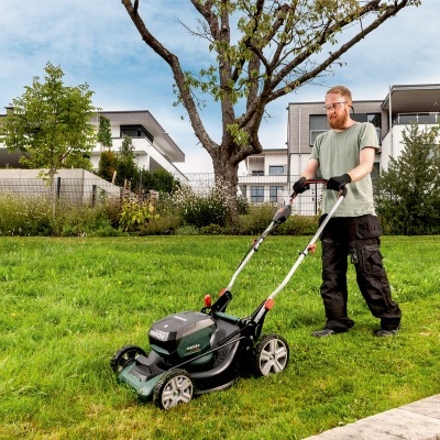 Corta-relvas sem fio RM 36-18 LTX BL 46