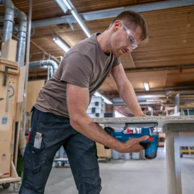 Serra de recorte sem fio GST 18V-155 SC