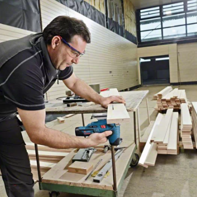 Serra de recorte sem fio GST 12V-70 Profissional