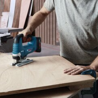 Serra de recorte sem fio GST 18V-125 B Professional