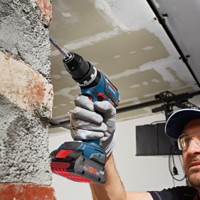 Aparafusadora + Rebarbadora + Serra circular + Retificadora direita (KIT 18V BOSCH)