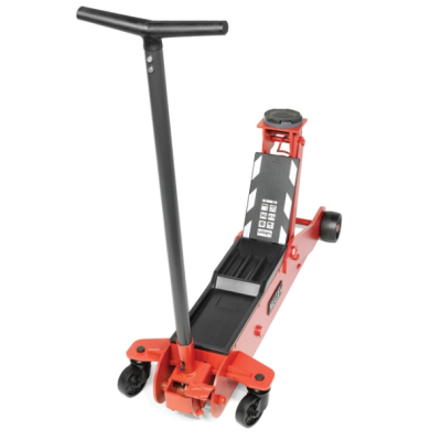 Macaco hidráulico de chão vermelho com alça preta e rodas.