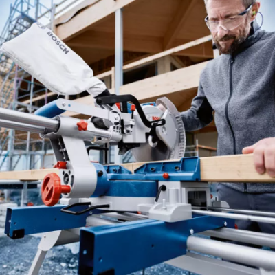 Serra de Cortes e Meia Esquadria GCM 18V-254 D